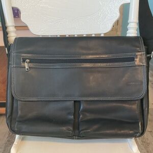 Elegant Black Leather Messenger Bag for Men